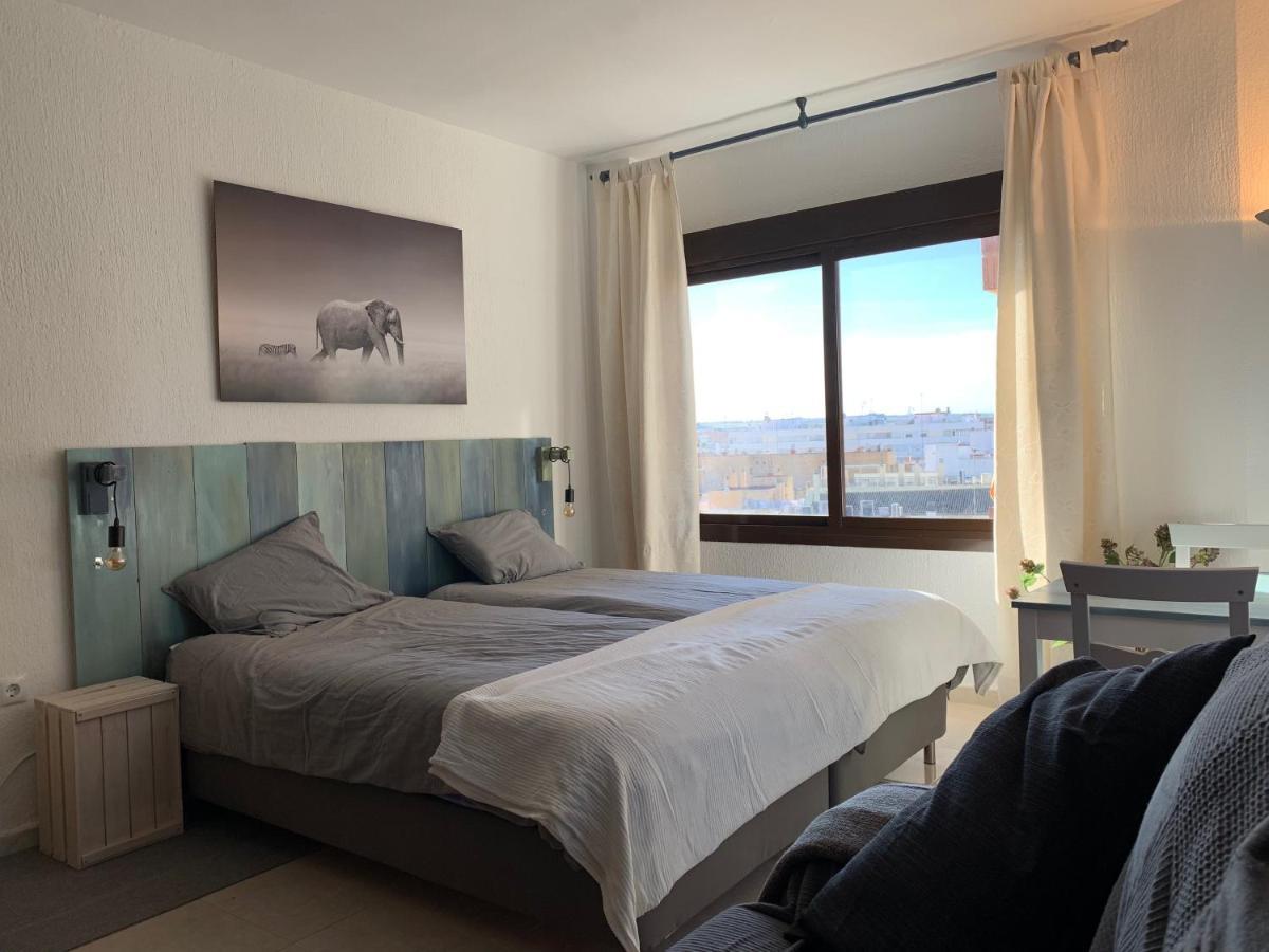 Apartamentos Rg Resitur เซบีญา ภายนอก รูปภาพ